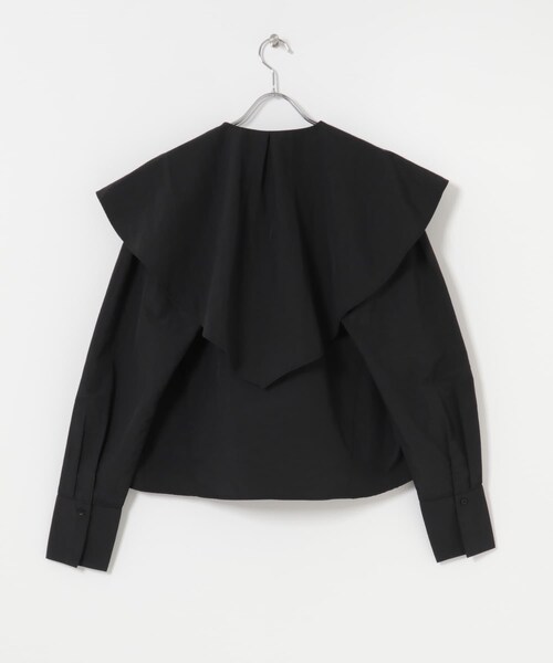 KBF（ケイビーエフ）の「ラッフルBIGカラーブラウス（シャツ/ブラウス・レディース・BLACK・One）」の4枚目の写真