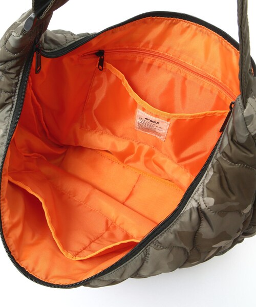 AVIREX(アヴィレックス)の「《限定》BONDING QUILTING SHOULDER BAG/キルティングショルダーバッグ(バッグ・ブラック/ブラックカモ/レッド/ネイビー/オリーブカモ・F)」の9枚目の写真
