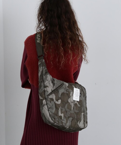 AVIREX(アヴィレックス)の「《限定》BONDING QUILTING SHOULDER BAG/キルティングショルダーバッグ(バッグ・ブラック/ブラックカモ/レッド/ネイビー/オリーブカモ・F)」の1枚目の写真