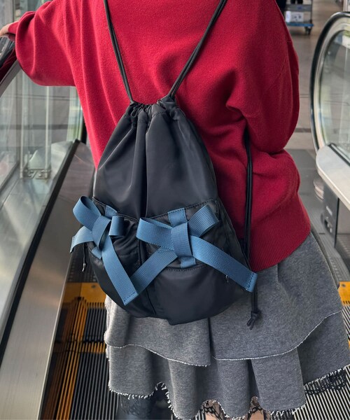 CIAOPANIC(チャオパニック)の「【2024AW】テープリボンナイロンナップザック(バックパック/リュック・レディース・カーキ/ブラック・FREE)」の2枚目の写真