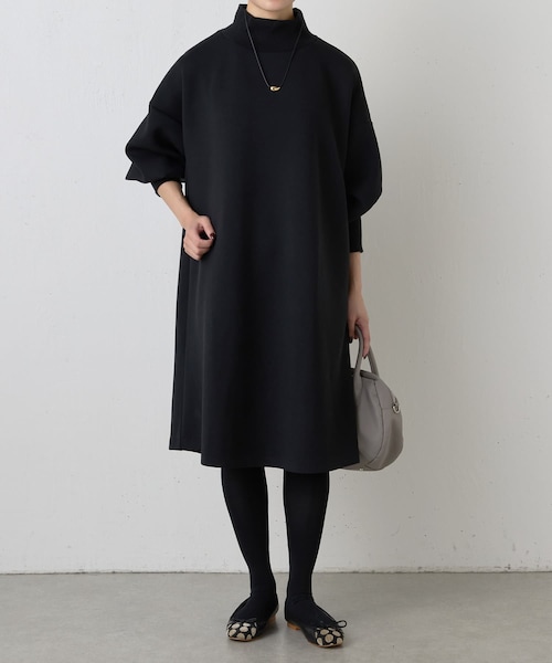 ビアズリー BEARDSLEY ハイネック袖パフダンボールワンピース BEARDSLEY（ビアズリー）の「ハイネック袖パフダンボールワンピース
