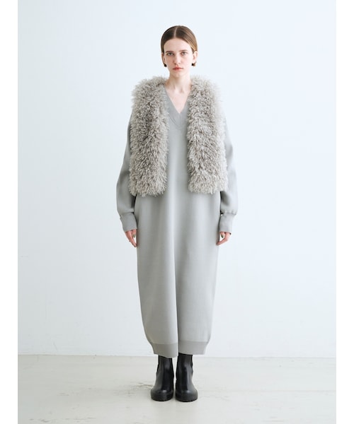 今期完売　three dots ウェイビーファー ショートジレ Wavy fur Wavy fur short gilet｜スリードッツ オフィシャルオンラインショップ