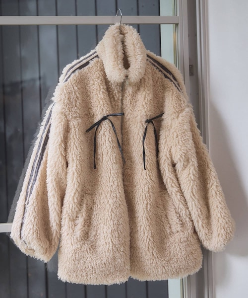 one after another NICE CLAUP(ワンアフターアナザーナイスクラップ)の「【Premium Order】ボアジャケット/リボン取外し可能(ジャケット/アウター・レディース・アイボリー/ベージュ/ブラック・FREE)」の3枚目の写真