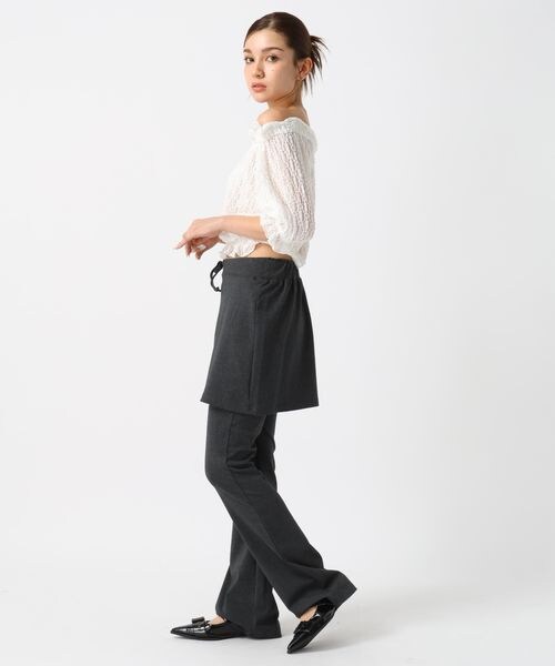 FOREVER 21(フォーエバー トゥエンティーワン)の「レイヤードカットフレアパンツ(フォーマルスーツ/小物・ブラック09/グレー10・S/M)」の7枚目の写真