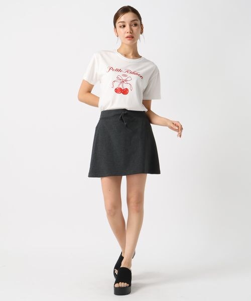 FOREVER 21(フォーエバー トゥエンティーワン)の「レイヤードカットフレアパンツ(フォーマルスーツ/小物・ブラック09/グレー10・S/M)」の14枚目の写真