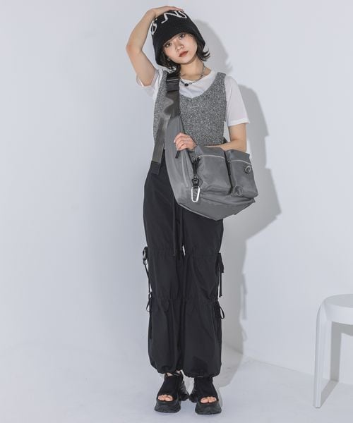 さりな様新品　JEANASIS グリッタービスチェ 2P シルバー セットアップ JEANASIS（ジーナシス）の「グリッタービスチェ2P SS（）」 - WEAR