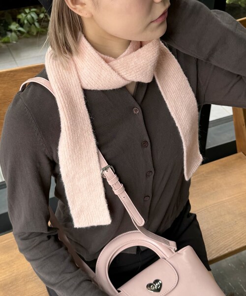 Lattice（Lattice）の「ニットスリムマフラー（ファッション雑貨・レディース・グレー/ホワイト/ピンク・FREE）」の3枚目の写真