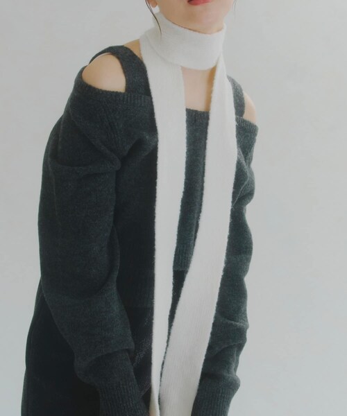 Lattice（Lattice）の「ニットスリムマフラー（ファッション雑貨・レディース・グレー/ホワイト/ピンク・FREE）」の2枚目の写真