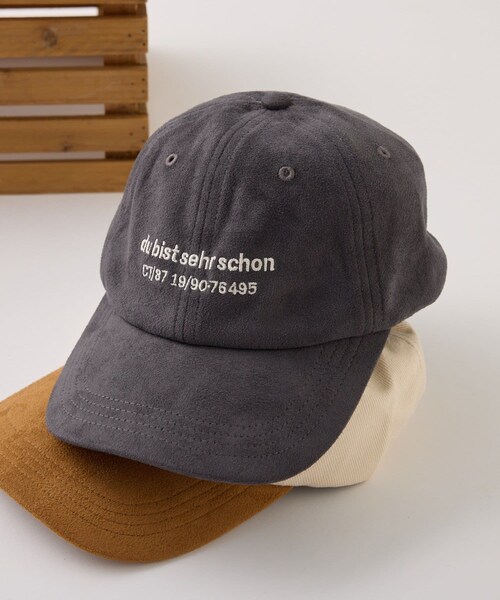 CIAOPANIC TYPY（チャオパニックティピー）の「【KIDS】【お揃い】LOGO刺繍スウェードキャップ（キャップ・キッズ・オフホワイト/レッド/グリーン/チャコールグレー・ONE）」の2枚目の写真