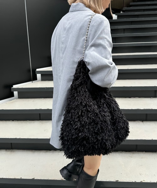 Lattice(Lattice)の「【mikiセレクト】フェザー2WAYバッグ(バッグ・レディース・ブラック/アイボリー/ベージュ/カーキ/グレー・FREE)」の1枚目の写真