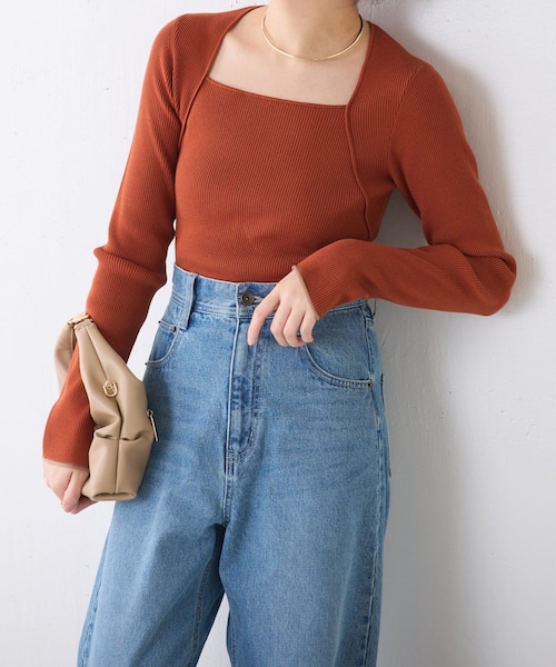 COLLAGE GALLARDAGALANTE（コラージュガリャルダガランテ）の「【デザインニット】スクエアネックリブニット（ニット/セーター・レディース・オフホワイト/ネイビー/キャメル/ブラック・F）」の4枚目の写真