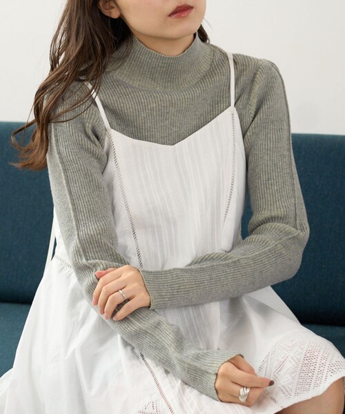 Kastane ベージュ Kastane（カスタネ）の「【4色展開】スキッパーラインニットプル