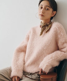 Whim Gazette（ウィムガゼット）の「ミックスヤーンクルーネックニット