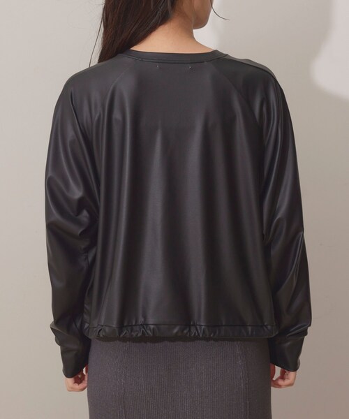 NERGY（ナージー）の「【イージーケア】Synthetic Leather クロップド丈プルオーバー（その他トップス・レディース・ブラック・F）」の16枚目の写真
