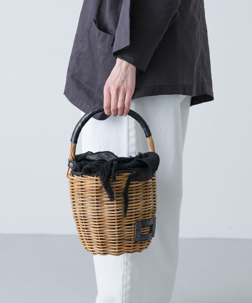 かぐれ（カグレ）の「eb.a.gos　バケツMバスケットリネン（かごバッグ・レディース・BK・-）」の2枚目の写真
