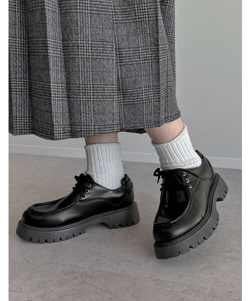 Re:EDIT(リエディ)の「レースアップローファー - シューズ通販 | 人気レディースファッション - Re:EDIT(リエディ)(その他・レディース・ブラック/ブラウン・S(23.0cm相当)/M(23.5cm相当)/L(24.0cm相当)/LL(24.5cm相当))」の2枚目の写真