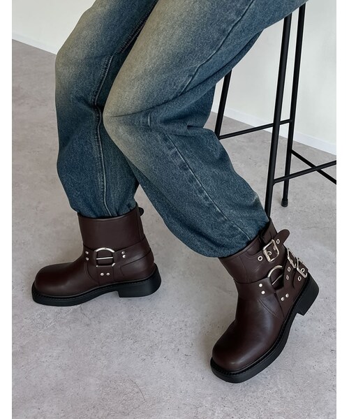 Re:EDIT（リエディ）の「バックルデザインミドルエンジニアブーツ - シューズ通販 | 人気レディースファッション - Re:EDIT（リエディ）（その他・レディース・ブラック/ブラウン・S(23.0cm相当)/M(23.5cm相当)/L(24.0cm相当)/LL(24.5cm相当)）」の14枚目の写真