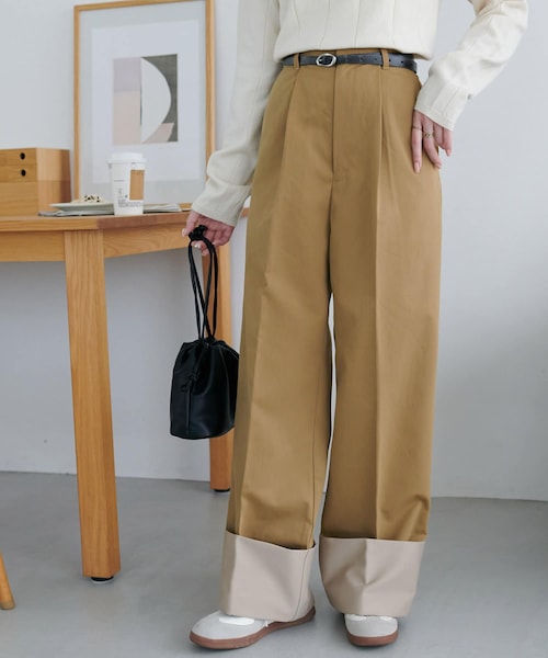 DISCOAT(ディスコート)の「【WEB限定】ロールアップチノパンツ(チノパンツ・レディース・ベージュ/ベージュその他1/カーキ・M)」の2枚目の写真