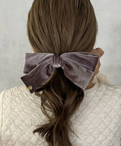 Lattice(Lattice)の「【haruセレクト】ビッグリボンベロアバレッタ(バレッタ/ヘアクリップ・レディース・ブラック/アイボリー/ピンクベージュ・FREE)」の3枚目の写真