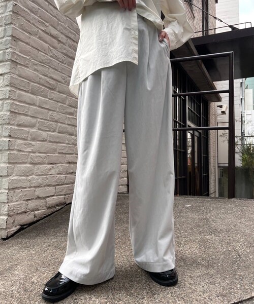 CIAOPANIC TYPY（チャオパニックティピー）の「きれいめ細コーデュロイワイドタックパンツ（パンツ・レディース・サックスブルー/ライトグレー/ブラック・S/M）」の3枚目の写真