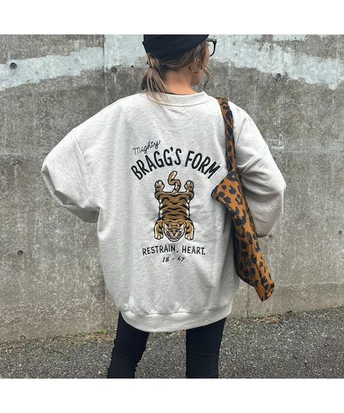 copine(コピン)の「フロントバックTIGER刺繍スウェット(キナリ)(スウェット・レディース・キナリ・M)」の1枚目の写真