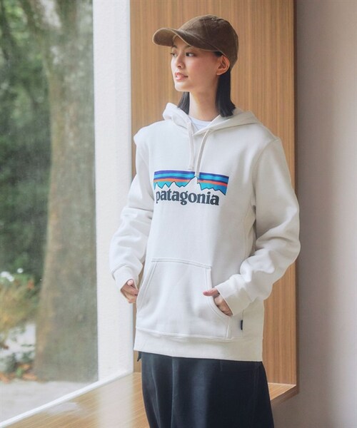 patagonia(パタゴニア)の「Patagonia / P-6 Logo Uprisal 連帽上衣(その他・レディース・白色BCW/綠色TPGN/藏青色NENA・白色BCW/綠色TPGN/藏青色NENA)」の12枚目の写真