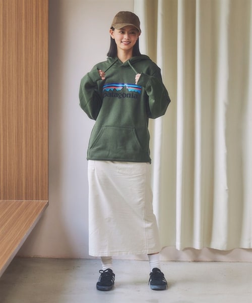 patagonia(パタゴニア)の「Patagonia / P-6 Logo Uprisal 連帽上衣(その他・レディース・白色BCW/綠色TPGN/藏青色NENA・白色BCW/綠色TPGN/藏青色NENA)」の8枚目の写真