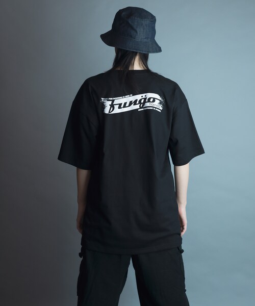 FUNGO TOKYO(ファンゴトウキョウ)の「WAVE LOGO バックプリント半袖Tシャツ(Tシャツ/カットソー・レディース・ホワイト/ブラック・S/M/L/XL)」の3枚目の写真