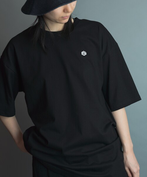 FUNGO TOKYO(ファンゴトウキョウ)の「WAVE LOGO バックプリント半袖Tシャツ(Tシャツ/カットソー・レディース・ホワイト/ブラック・S/M/L/XL)」の4枚目の写真