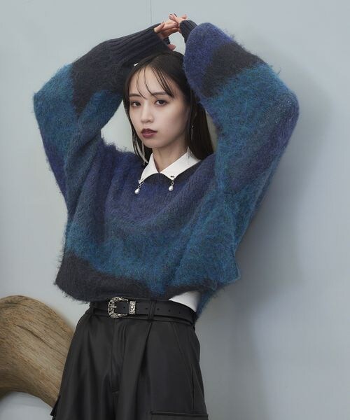 HARE（ハレ）の「グラデーションルーズニット（トップス・ブラック09/レッド35/ブルー85・FREE）」の20枚目の写真