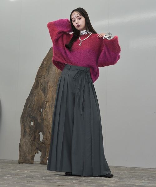 HARE（ハレ）の「グラデーションルーズニット（トップス・ブラック09/レッド35/ブルー85・FREE）」の6枚目の写真