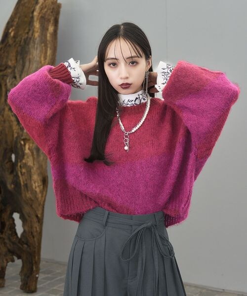 HARE（ハレ）の「グラデーションルーズニット（トップス・ブラック09/レッド35/ブルー85・FREE）」の16枚目の写真