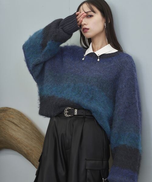 HARE（ハレ）の「グラデーションルーズニット（トップス・ブラック09/レッド35/ブルー85・FREE）」の21枚目の写真