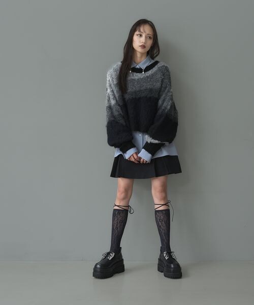 HARE（ハレ）の「グラデーションルーズニット（トップス・ブラック09/レッド35/ブルー85・FREE）」の5枚目の写真