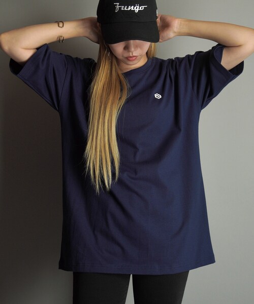FUNGO TOKYO(ファンゴトウキョウ)の「UPPER LOGO バックプリント半袖Tシャツ(Tシャツ/カットソー・レディース・ホワイト/ネイビー/ベージュ/ピンク・S/M/L/XL)」の6枚目の写真