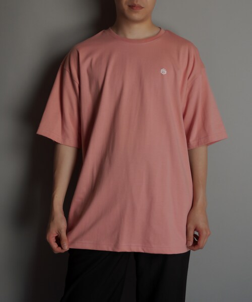 FUNGO TOKYO(ファンゴトウキョウ)の「UPPER LOGO バックプリント半袖Tシャツ(Tシャツ/カットソー・レディース・ホワイト/ネイビー/ベージュ/ピンク・S/M/L/XL)」の8枚目の写真