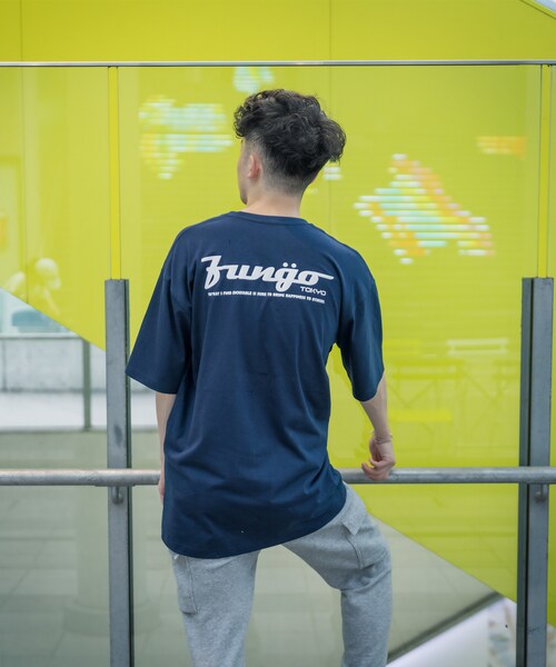 FUNGO TOKYO(ファンゴトウキョウ)の「UPPER LOGO バックプリント半袖Tシャツ(Tシャツ/カットソー・レディース・ホワイト/ネイビー/ベージュ/ピンク・S/M/L/XL)」の11枚目の写真