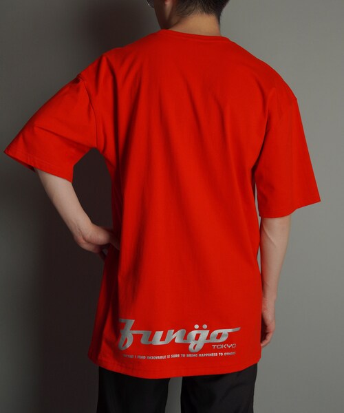 FUNGO TOKYO(ファンゴトウキョウ)の「LOWER LOGO バックプリント半袖Tシャツ(Tシャツ/カットソー・レディース・ホワイト/ブラック/グレー/レッド・S/M/L/XL)」の7枚目の写真