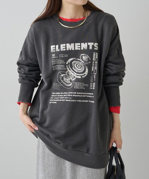 PUAL CE CIN（ピュアルセシン）の「ヴィンテージライクスペースプリント裏起毛BIGスウェット（トップス・レディース・グレイッシュベージュ/チャコールグレー・FREE）」の2枚目の写真