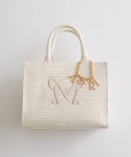 OLIVE des OLIVE（オリーブデオリーブ）の「Aimerianejoie刺繍