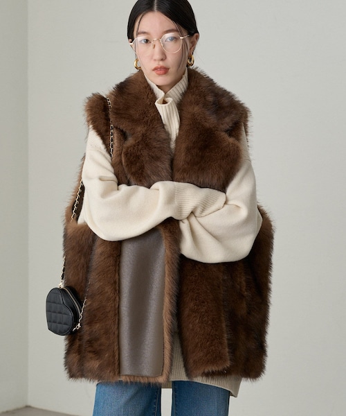 LOUNGEDRESS ラウンジドレス リバーシブルフェイクファーベスト LOUNGEDRESS（ラウンジドレス）の「リバーシブルフェイクファーベスト