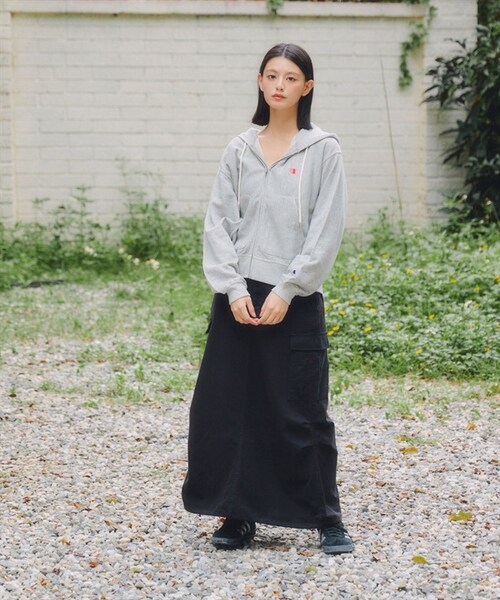 Champion(チャンピオン)の「Champion / 10oz 寬版刺繡連帽外套(その他・レディース・黑色/灰色・黑色/灰色)」の6枚目の写真