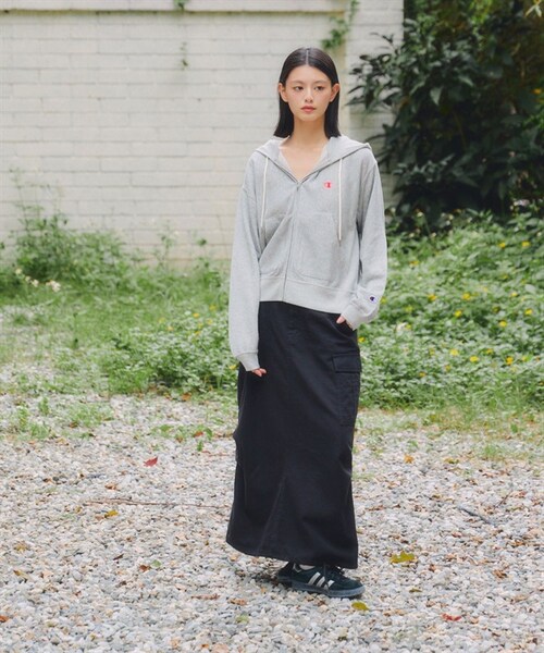 Champion(チャンピオン)の「Champion / 10oz 寬版刺繡連帽外套(その他・レディース・黑色/灰色・黑色/灰色)」の7枚目の写真