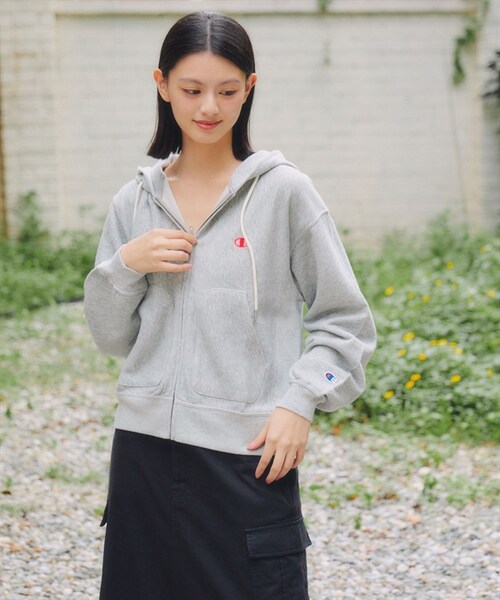 Champion(チャンピオン)の「Champion / 10oz 寬版刺繡連帽外套(その他・レディース・黑色/灰色・黑色/灰色)」の3枚目の写真