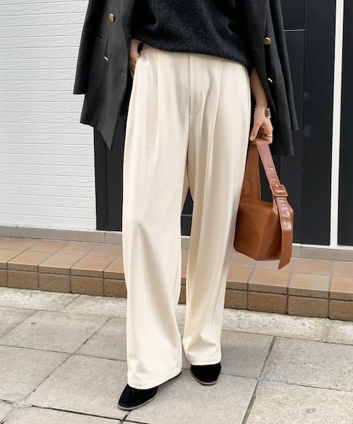 DouDou(ドゥドゥ)の「裏起毛4WAYストレッチパンツ(スラックス・レディース・アイボリー/キャメル/ブラック・F)」の1枚目の写真