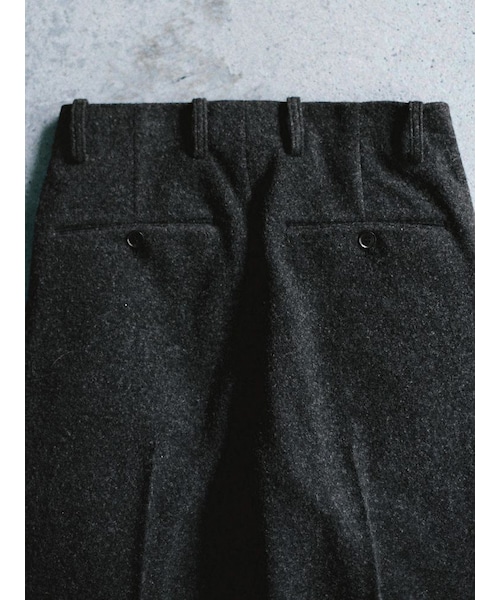 LIDNM（リドム）の「WOOL FLEECE SLACKS（スラックス）」 - WEAR