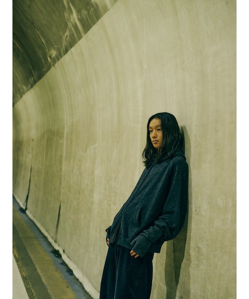 Llife（ライフ）の「Llife CASHMERE KNIT ARM WARMER（アームカバー・メンズ・グレー・F）」の2枚目の写真