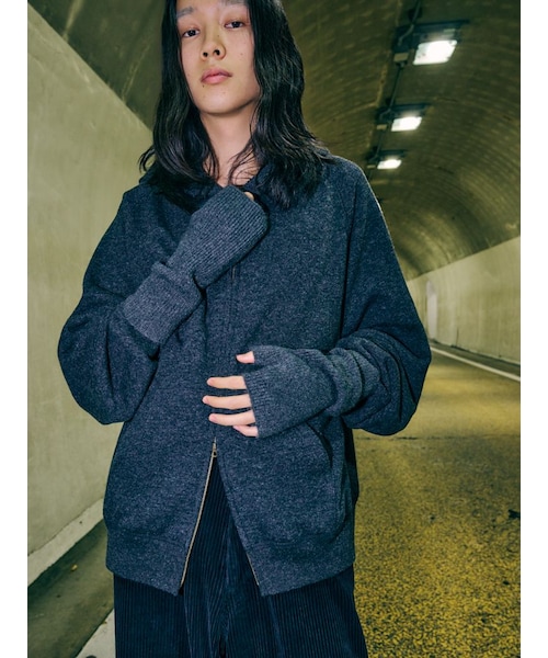 Llife（ライフ）の「Llife CASHMERE KNIT ARM WARMER（アームカバー・メンズ・グレー・F）」の5枚目の写真