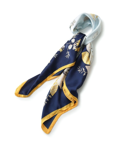 VIS（ビス）の「アソート柄スカーフ 90cm（バンダナ/スカーフ・レディース・ベージュ系/ネイビー系・F）」の14枚目の写真