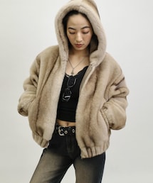 WHO'S WHO gallery（フーズフーギャラリー）の「フェイクファージップ